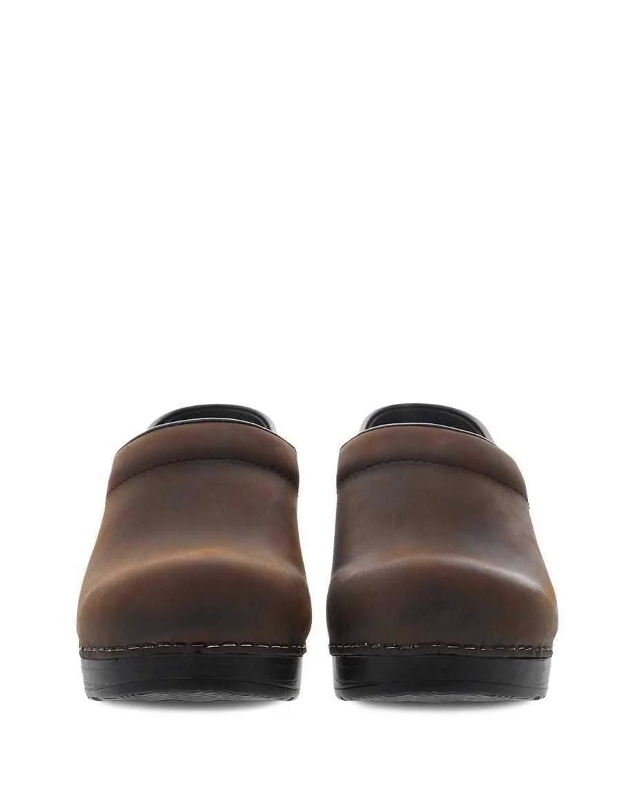 Dansko Men's XP 2.0 Oiled Brown Clog - Image 3