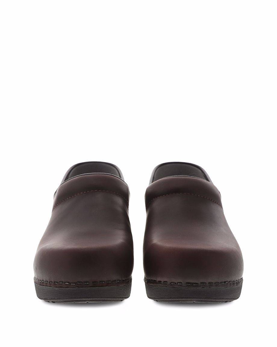 Dansko Women's Brown XP 2.0 Waterproof Pull Up Clogs - Image 4