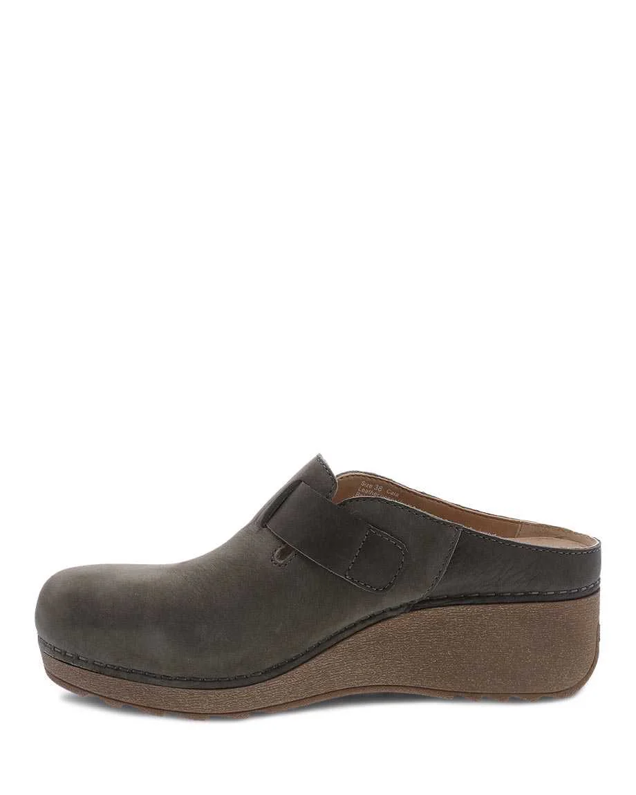 Dansko Women's Caia Milled Nubuck Taupe - Image 3