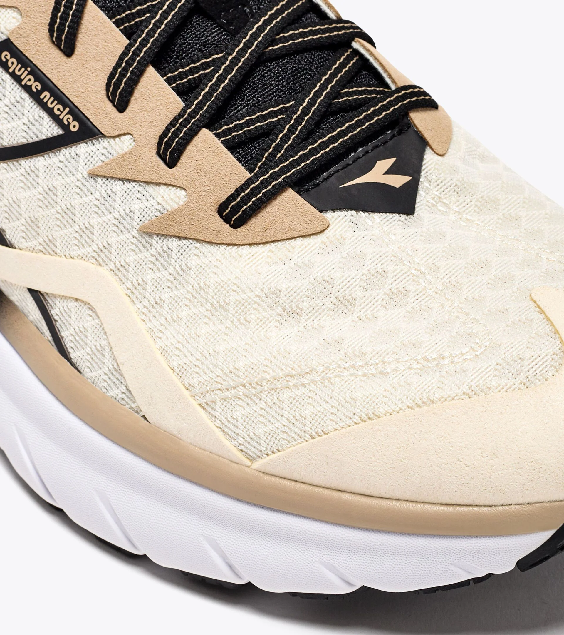 Diadora Men's Equipe Nucleo Whisper White Black Irish Cream - Image 3