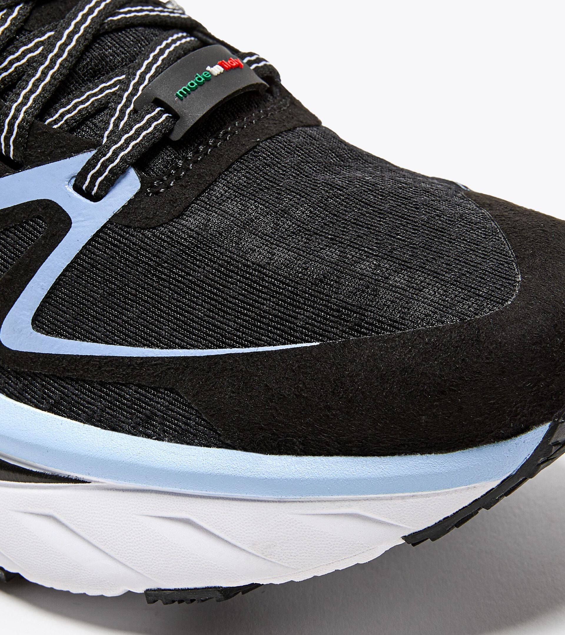 Diadora Women’s Atomo V7000 Black White - Image 3
