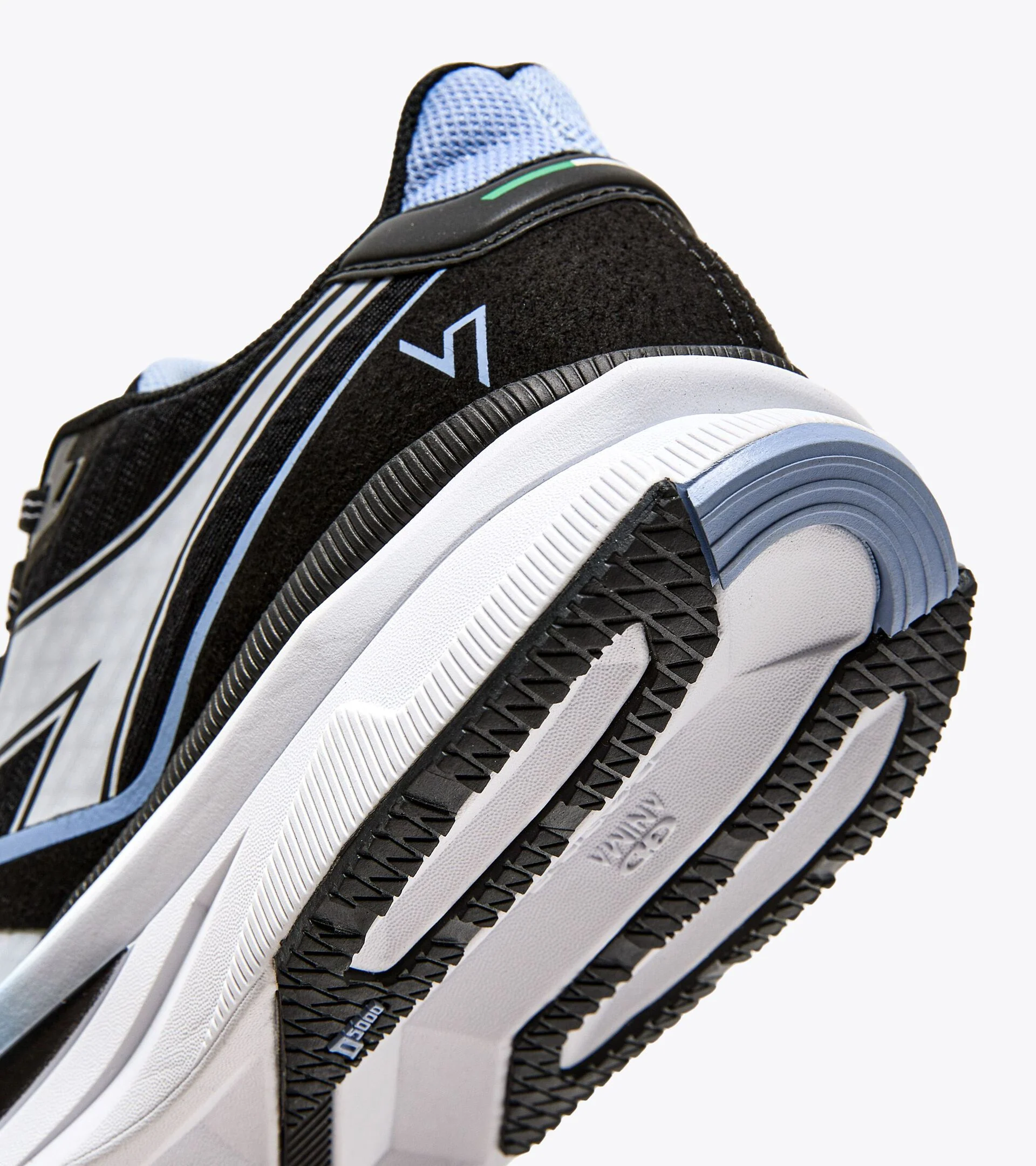 Diadora Women’s Atomo V7000 Black White - Image 5
