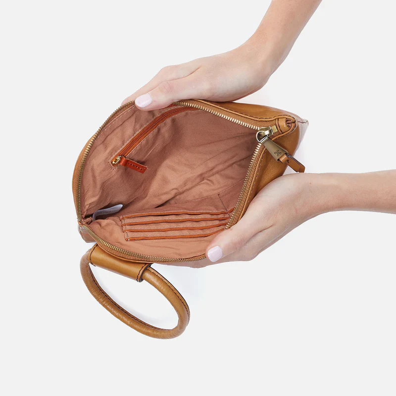 Hobo Sable Wristlet Natural - Image 3