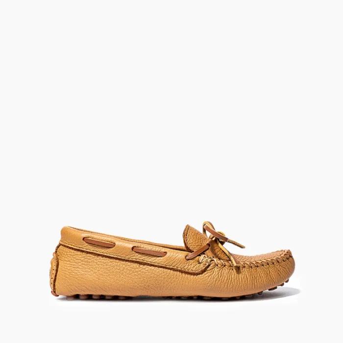 Minnetonka Women's Classic Driver Natural