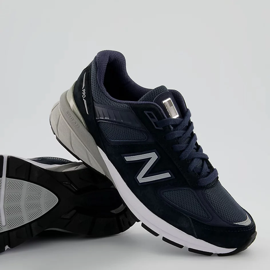New Balance Women's 990 v5 Navy - Image 4