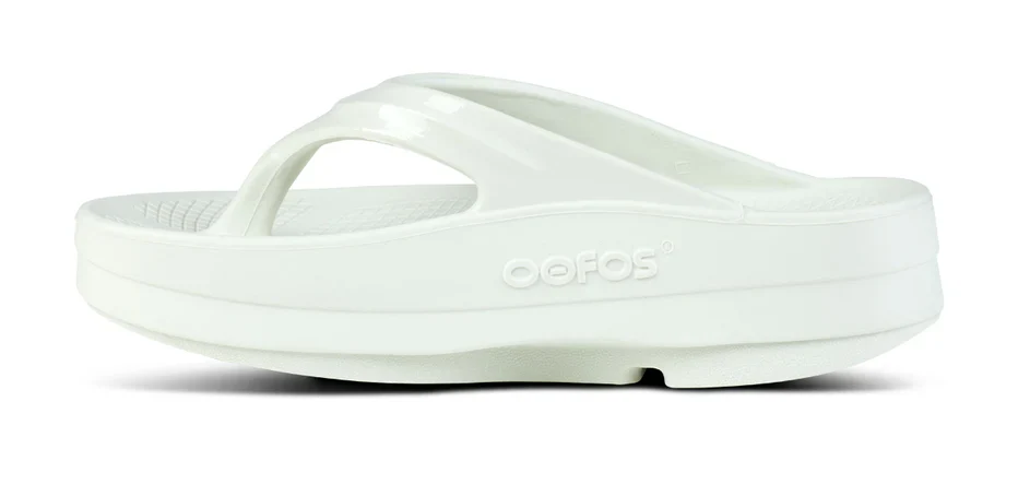OOfos Women’s OOmega OOlala Thong Cosmic Gray - Image 4