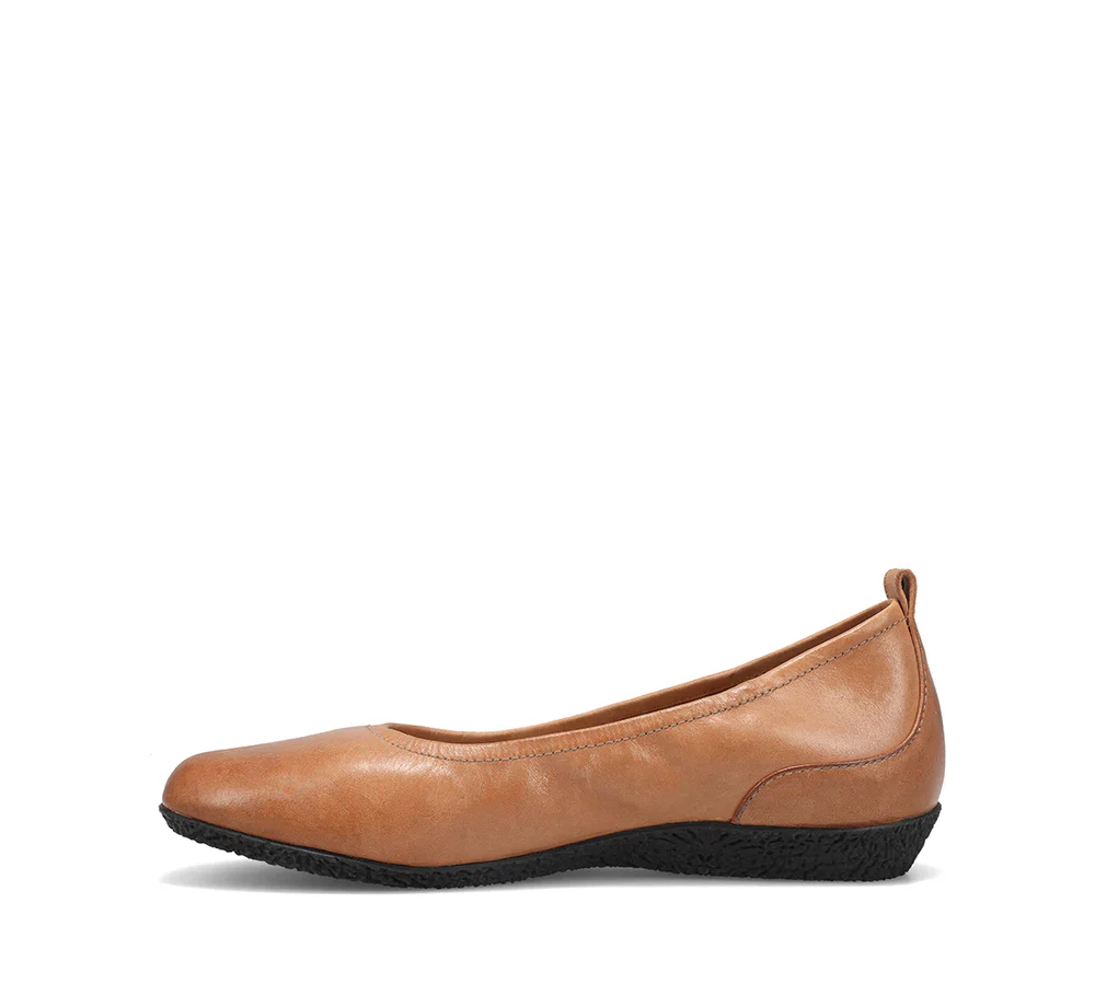 Taos Women's Chit Chat Caramel - Image 3