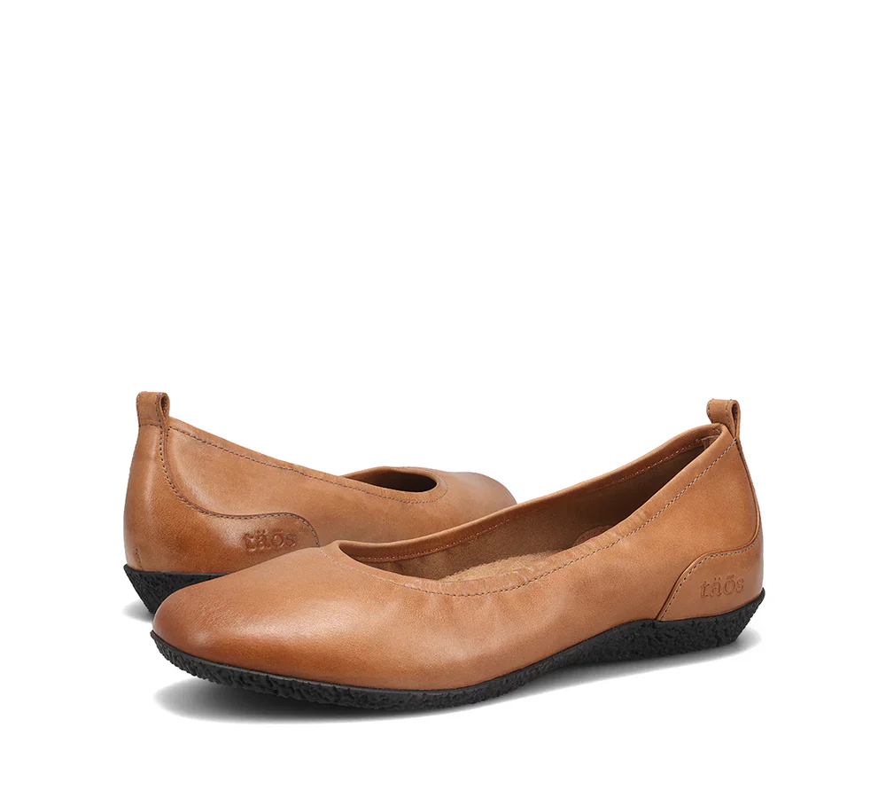 Taos Women's Chit Chat Caramel - Image 5