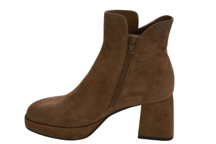 Vaneli Women’s Valse Cuoio Suede - Image 3