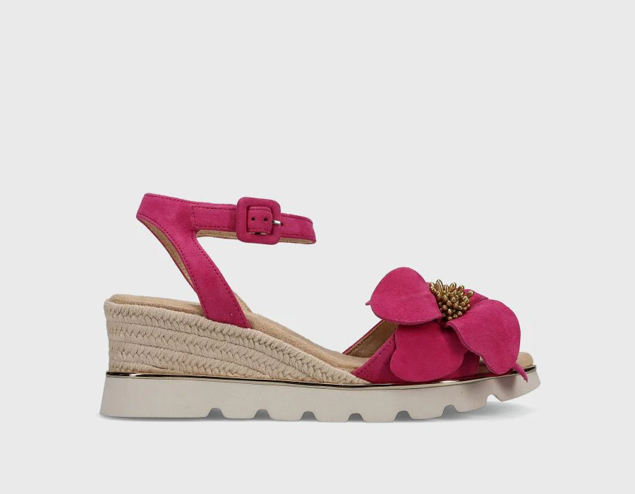 Vaneli Women's Crown Fushia Suede - Image 2