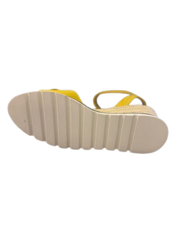 Vaneli Women's Crown Yellow Suede - Image 7
