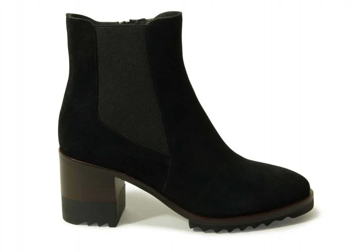 Vaneli Women's Holly Black Waterproof Suede - Image 4